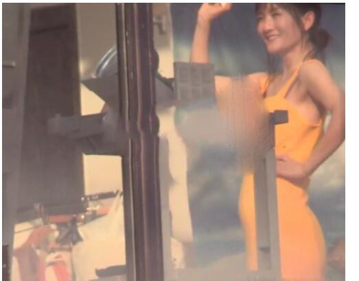 等待官宣！谢娜疑怀二胎引发关注 洋溢自信笑容