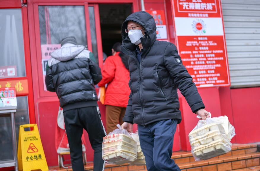 济南：“无接触供餐”逐步推广 保障复产员工用餐安全 