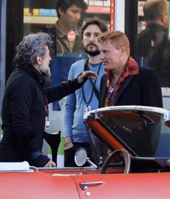 《毒液2》片场照曝光 汤姆哈迪戏份杀青 伍迪·哈里森饰演什么角色