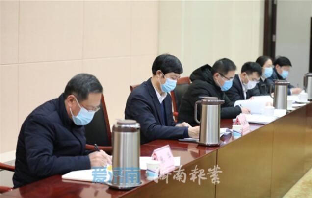 市委常委会召开会议 传达学习中央政治局会议精神 孙述涛主持殷鲁谦雷杰边祥慧出席