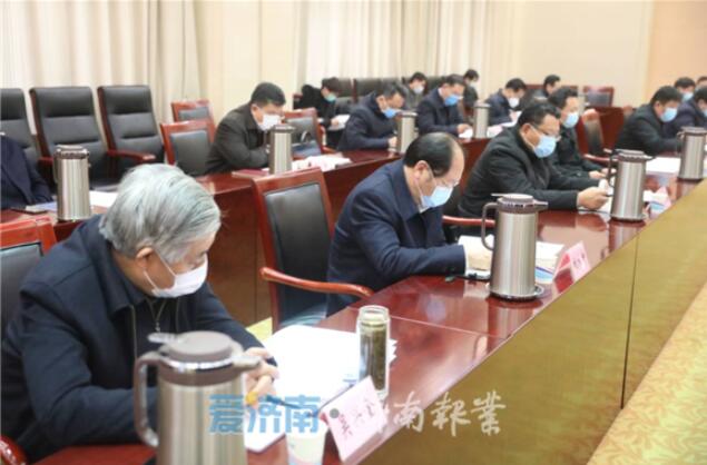 市委常委会召开会议 传达学习中央政治局会议精神 孙述涛主持殷鲁谦雷杰边祥慧出席