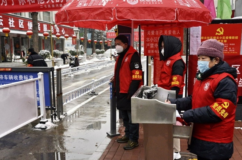 夫妻档、父子兵、姐妹花……他们的抗疫故事动人心