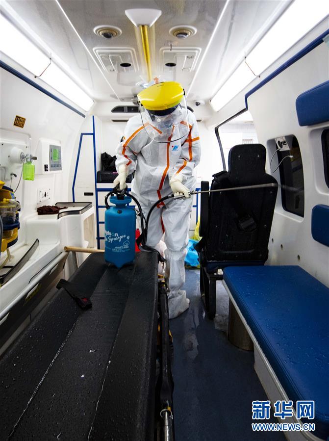 红区“摆渡人”