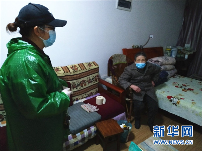 武汉：基层“最美逆行者”搭建为民服务桥梁