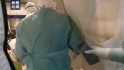 总台记者独家夜访负压帐篷式移动实验室 走近直面病毒的勇士