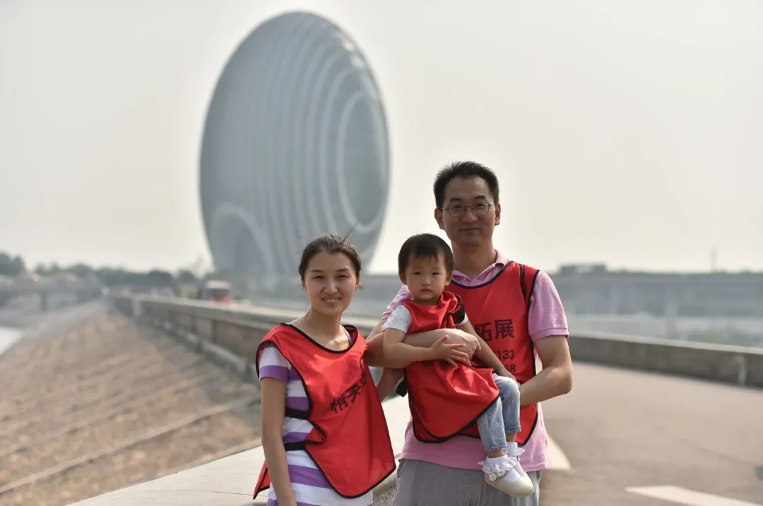 一线抗“疫”故事：善意的谎言 共同的坚守