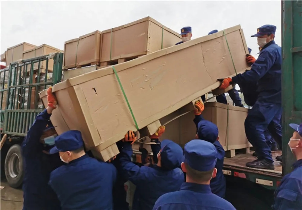 “疫”线闪耀“火焰蓝”——记奋战湖北抗疫一线的消防救援队伍