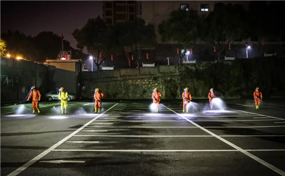 “疫”线闪耀“火焰蓝”——记奋战湖北抗疫一线的消防救援队伍