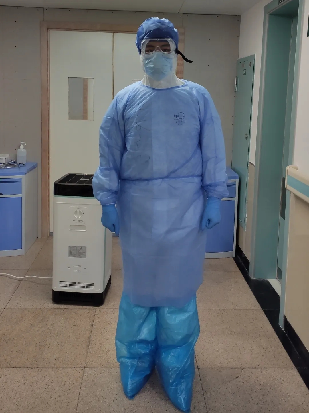 【你有多美】希望是我们回家的方向：两个儿子画了一个穿铠甲的“爸爸”