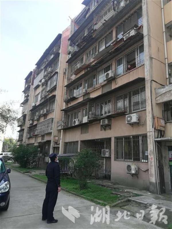 有心酸，也有温暖：一名武汉基层民警的抗疫二三事