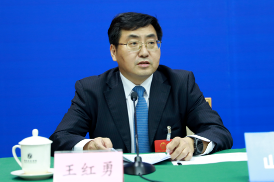 省政府新闻办举行新闻发布会,介绍省十三届人大三次会议筹备情况、组织情况、重要工作安排及改进事项