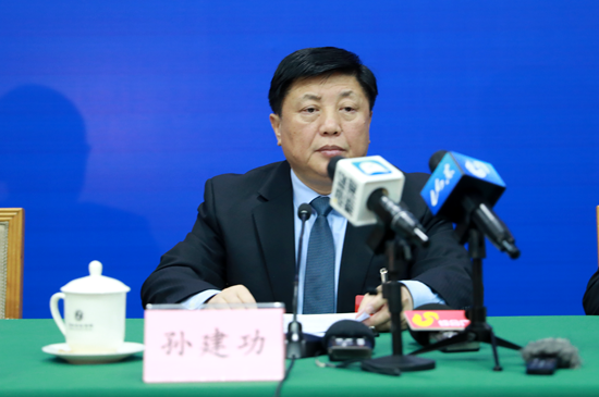 省政府新闻办举行新闻发布会,介绍省十三届人大三次会议筹备情况、组织情况、重要工作安排及改进事项