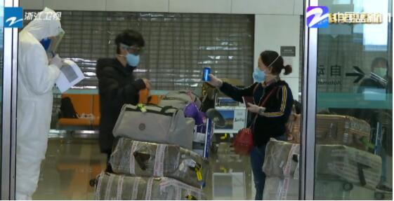 青田华侨服务组：24小时服务不间断 机场社区形成“防控闭环”