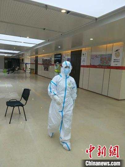 武汉战“疫”记：方舱女管家：110吨物资托举“生命之舟”