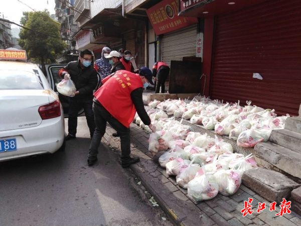 创建无疫情小区！你负责安心宅家，我负责守门买菜