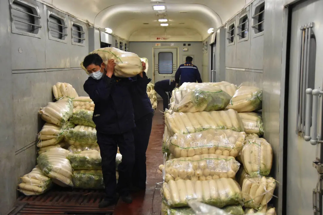 疫情之下的武昌站，有多忙？