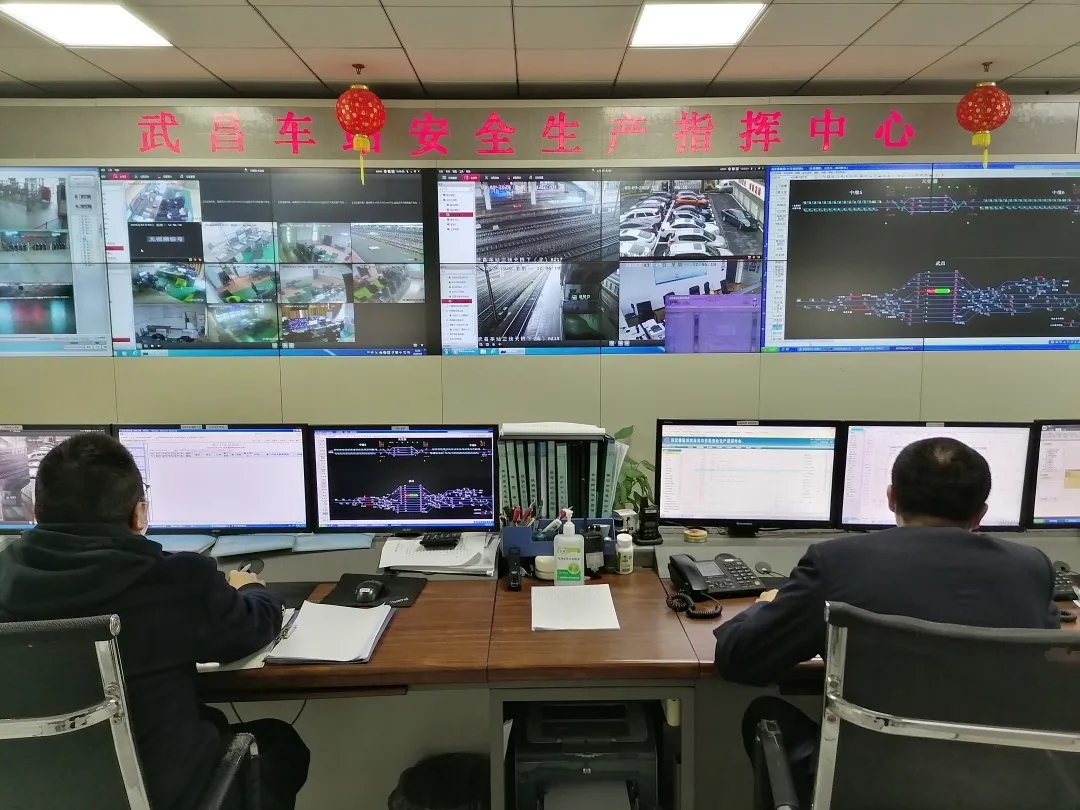 疫情之下的武昌站，有多忙？