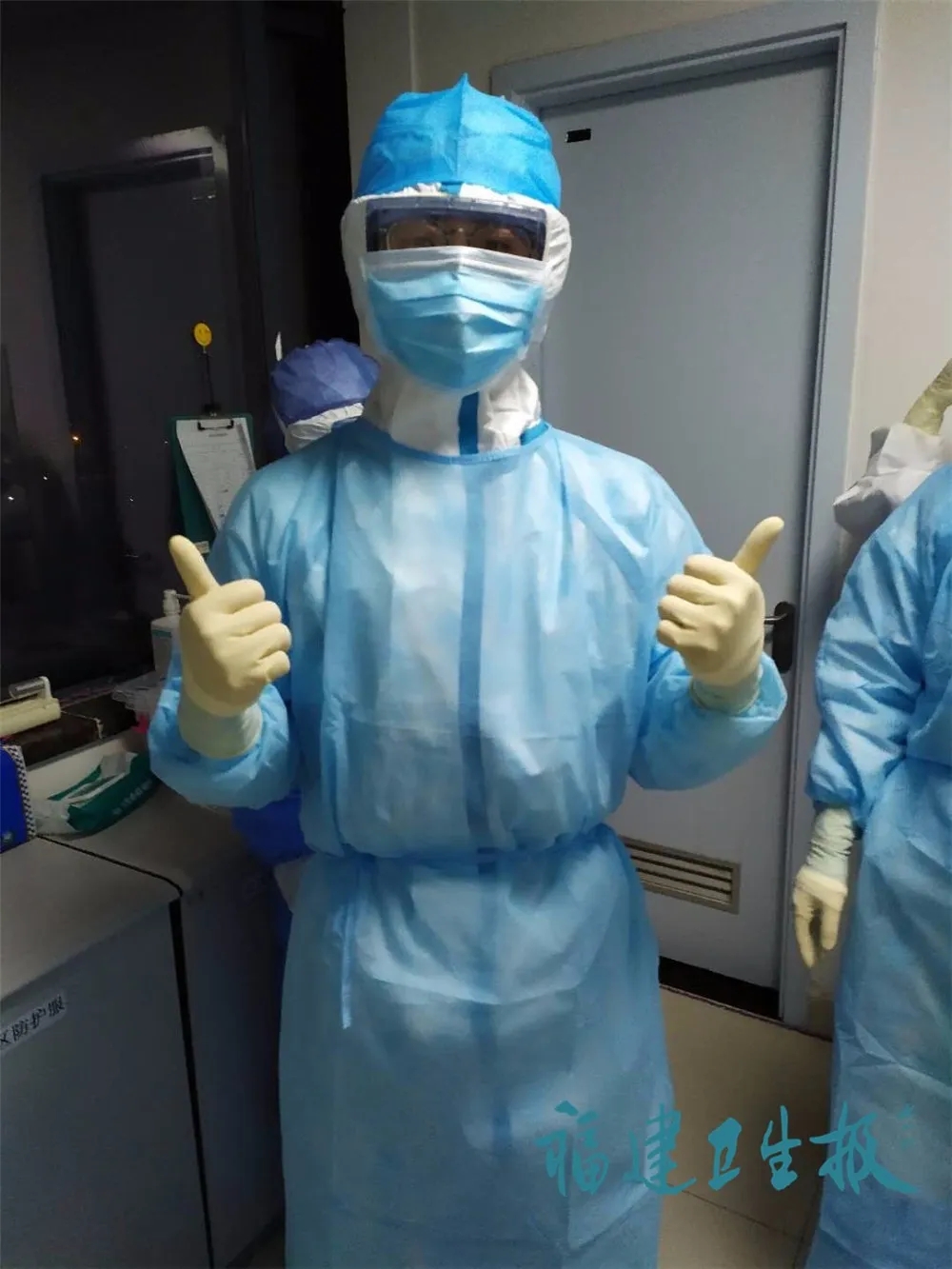 【你有多美】“我想多分担些耗费体力的工作”福建第11批医疗队里的“男护士天团”