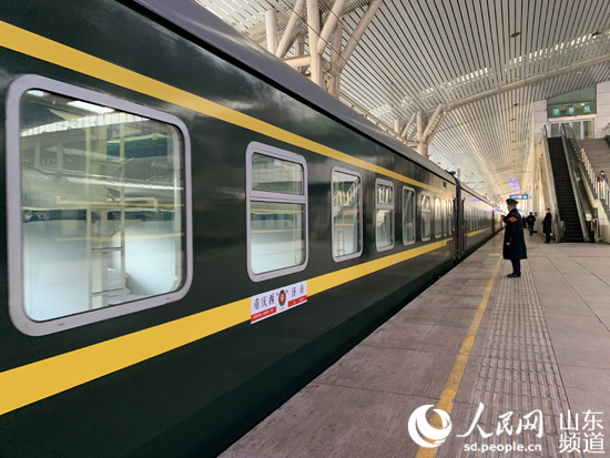 战“疫”日记：政府“包火车”接农民工返岗 ——山东省复工复产农民工返济专列“跟车记”