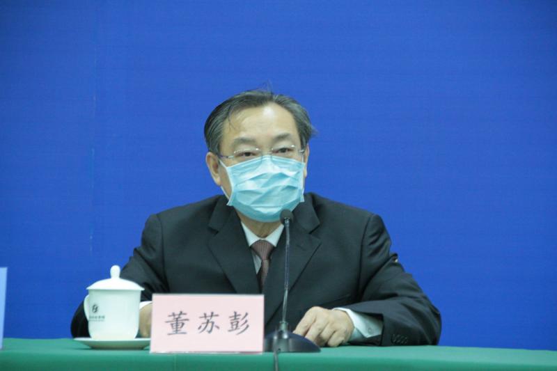 省政府新闻办举行新闻发布会,介绍统筹抓好疫情防控和重点项目建设工作情况