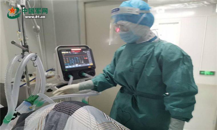 战“疫”“金牌搭档”：一起流泪，一起欢笑！