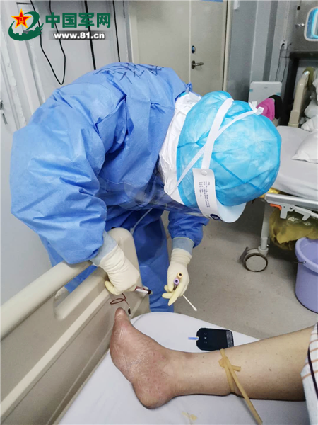 战“疫”“金牌搭档”：一起流泪，一起欢笑！