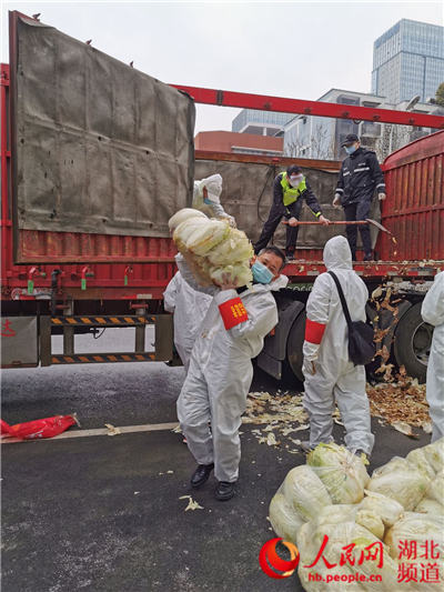 90后志愿者胡斯桓：和父母一起并肩战“疫”48天