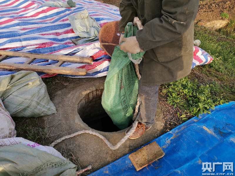 战疫情 农业大市湖北荆州一手去库存一手备春耕