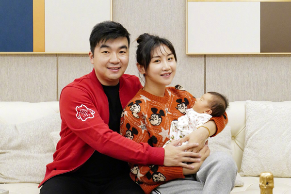 撑破天的优越感！何雯娜老公谈婚礼说了什么？在婆家被看轻到底是怎么回事？