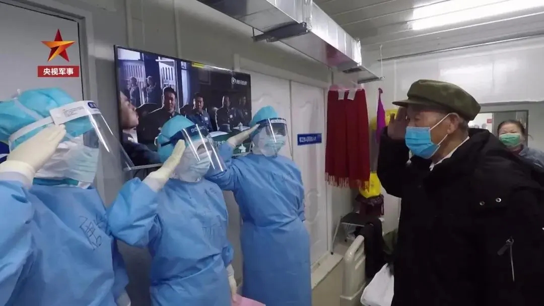 特殊时期，这些纸片记录着他们的感谢……