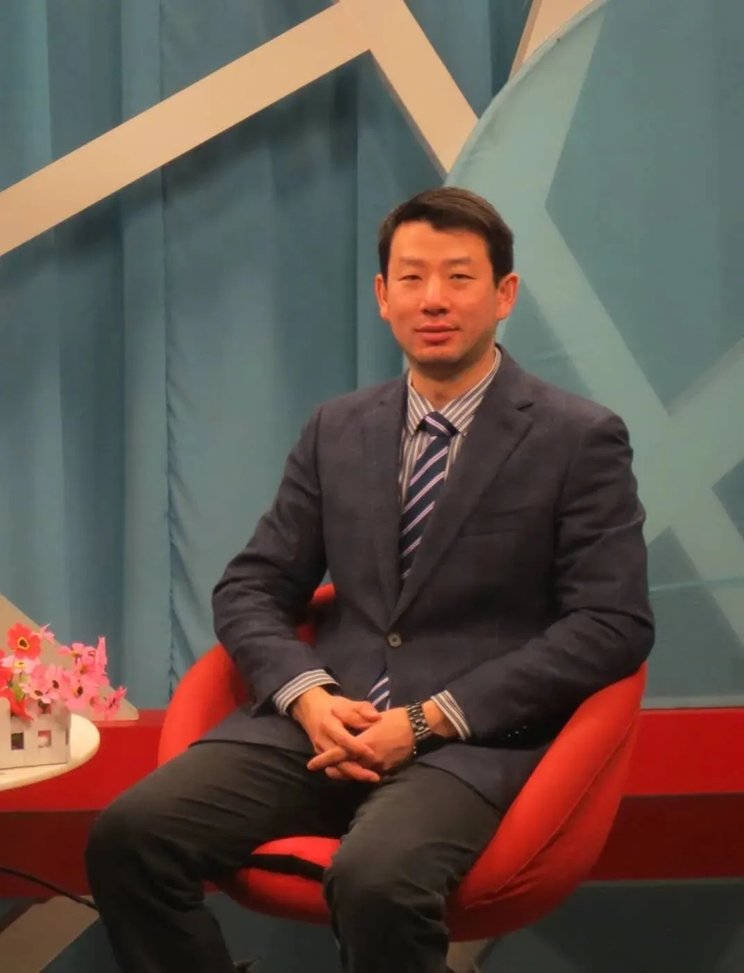 战疫院长访谈录｜成都大学附属医院副院长杨进：我们用专业竭尽所能