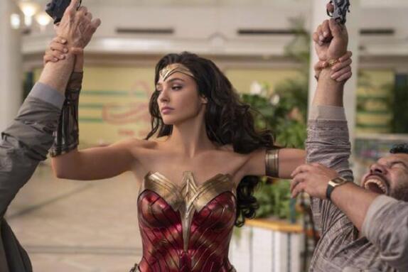 神奇女侠2推迟上映怎么回事?神奇女侠2为什么推迟？