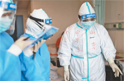 山东支援湖北医疗队重症科医生纪洪生——“国家需要，就要冲到一线”