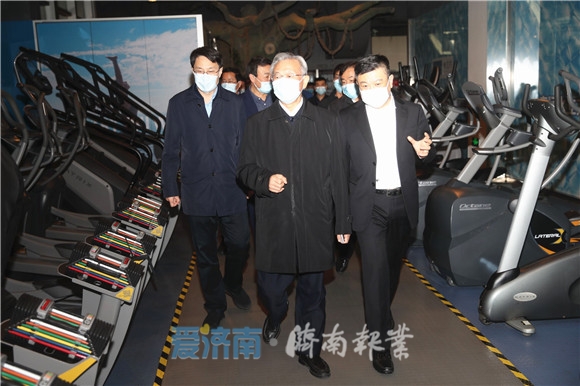 刘家义在济南调研服务业复工复产情况