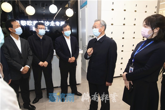 刘家义在济南调研服务业复工复产情况