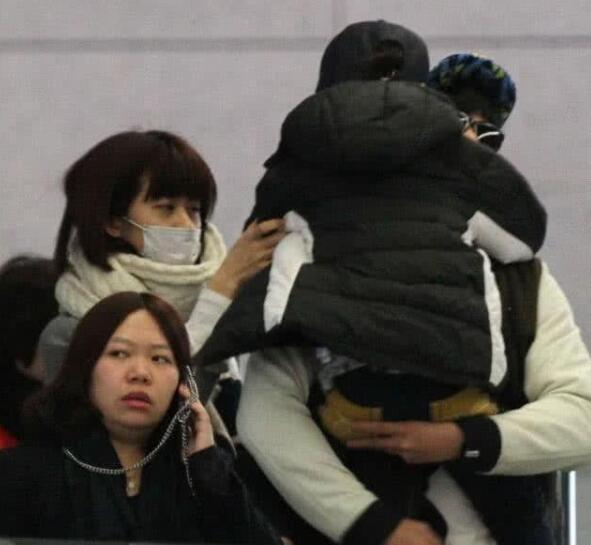 假离婚？张亮为前妻庆生是怎么回事？真相到底是什么？