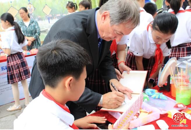 跨越9000公里!他7次来中国6次是到济南!