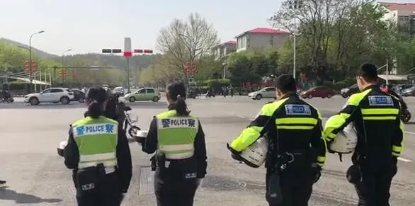 这是10点的山东,这三分钟,让我们再一次想念你们