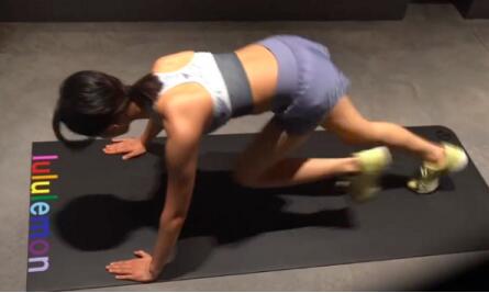 火辣！孙莉晒女儿多多健身视频：手臂肌肉紧实 身材健美