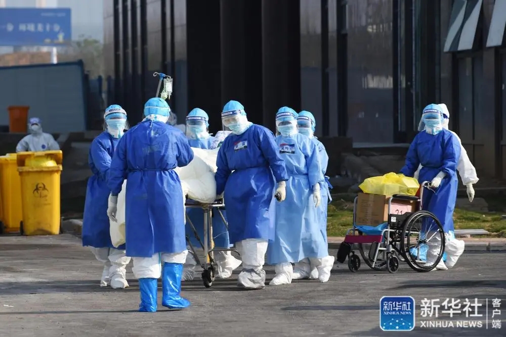 “不放弃每一个生命”——湖北成功治愈3600余名80岁以上新冠肺炎患者