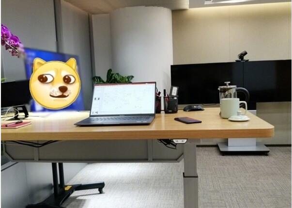 荣耀总裁赵明独家开箱鉴赏新品 “盘古”贴纸、荣耀9X等不慎曝光