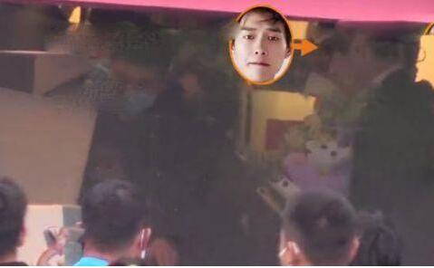 魏大勋恋情曝光后首露面，两人都对恋情不回应是怎么回事？