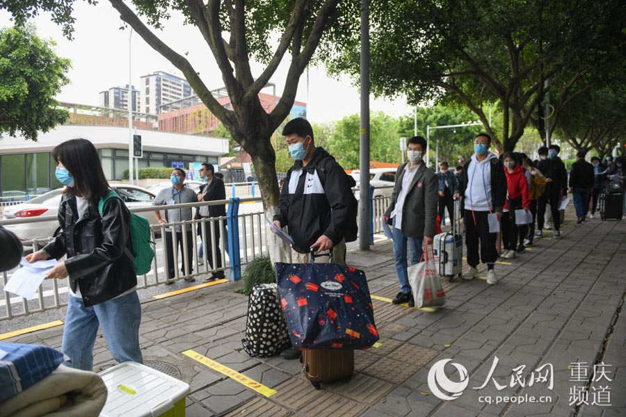 重庆：初三高三学生陆续返校准备复课
