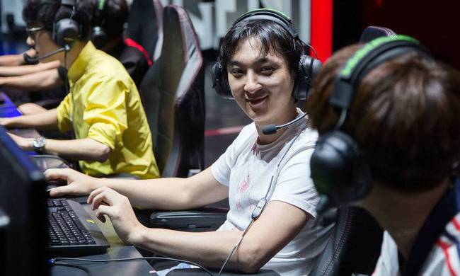 就是这么自信！王思聪回应陪练游戏：收费666元/小时 谁点谁血赚