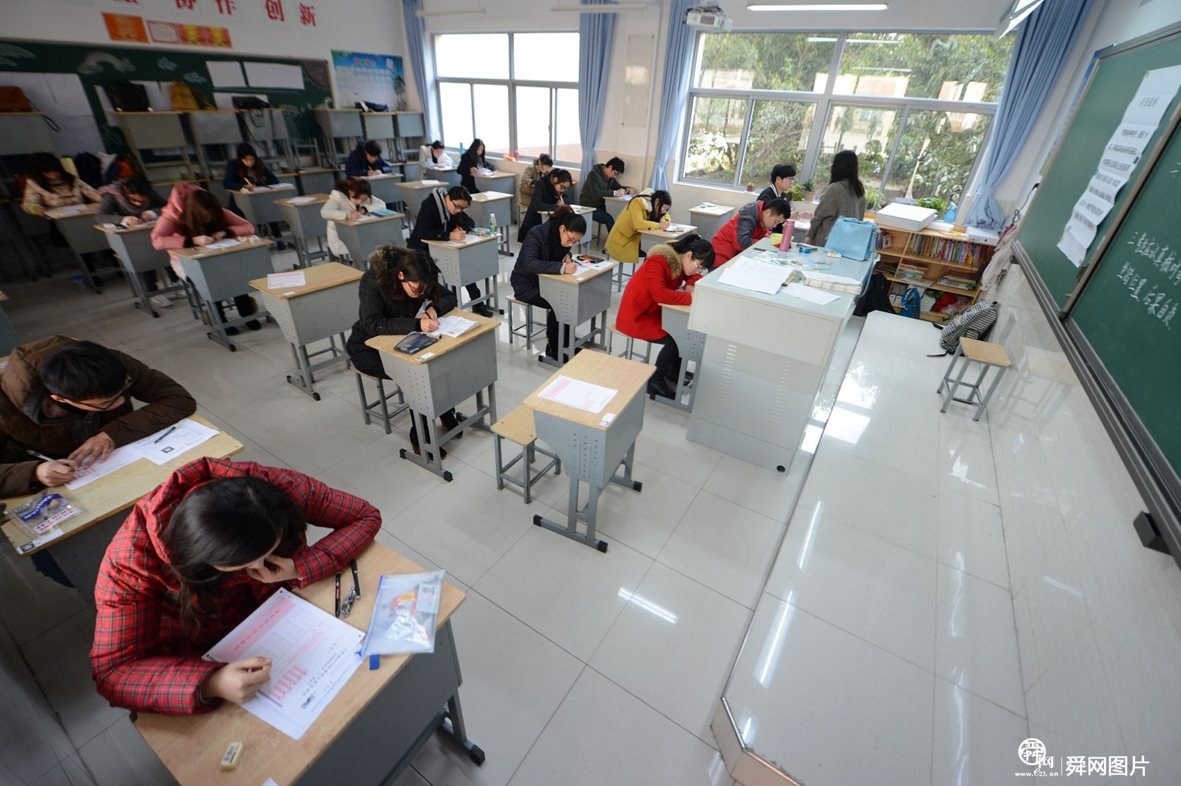 山东面向社会公开招录公务员7360名 网络报名时间为5月7日-12日