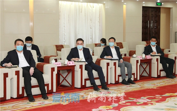 孙立成会见中建八局客人