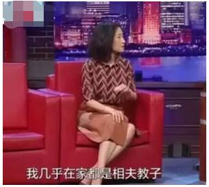 ktv麦霸一姐!刘敏涛回应表情失控:我真的没醉 网友:话筒拿出酒杯的感觉
