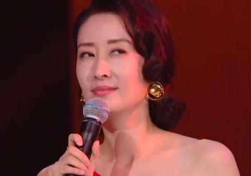 华丽做作！刘敏涛回应表情失控:我真的没醉 韩雪万茜风头被“静妃”抢光