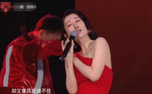 华丽做作！刘敏涛回应表情失控:我真的没醉 韩雪万茜风头被“静妃”抢光