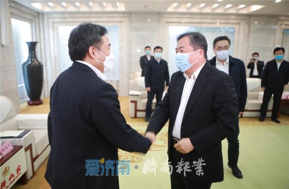 孙立成会见中交集团客人